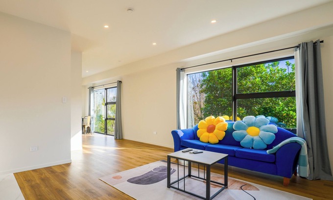 Mount Wellington House | Modern 3-Bedroom Home in Mount Wellington