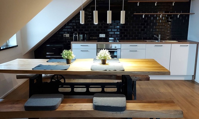 Donaustauf Apartment | Modern 3-room apartment with a view of Regensburg