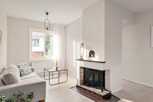 Vastberga Villa | Modern 3BR Home Close to City