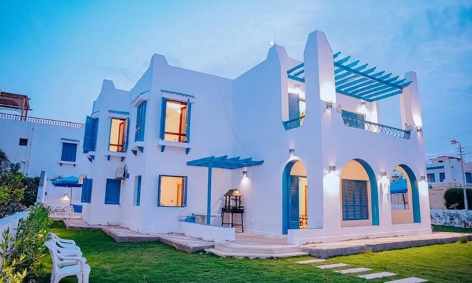 Al Fayoum Villa | Modern 4 bedrooms Villa with private pool & garden In Tunis village