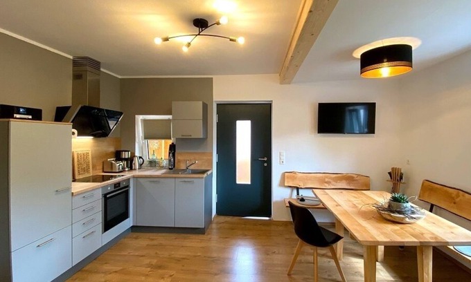 Wunsiedel Apartment | Modern 5-star vacation apartment with large living area "Ochsenkopf"