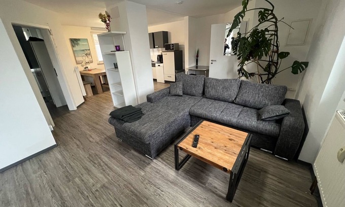 Engen Apartment | Modern 60sqm apartment for up to 5 people￼ - Central location, 50" TV, WLAN