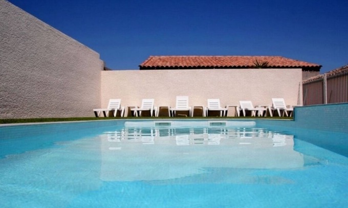 Puissalicon House | Modern, air-conditioned house with large private terrace and shared swimming pool