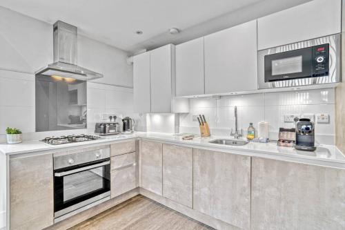 Whitechapel Apartment | Modern and Bright 3BR Whitechapel