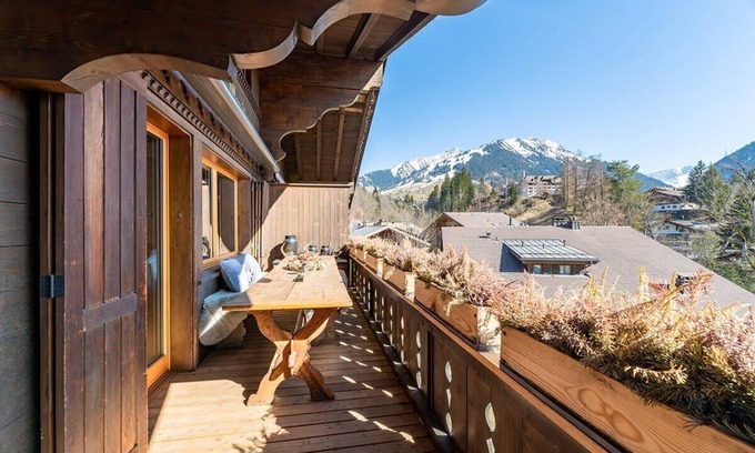 Zweisimmen Nr Gstaad Apartment | Modern and Bright Apartment in Gstaad Centre