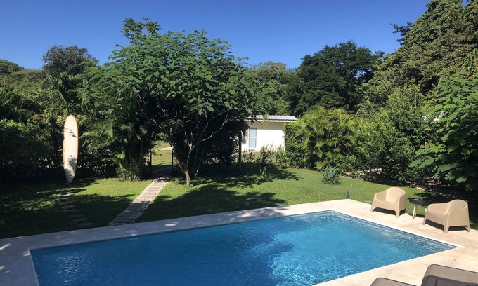Tamarindo Cottage | Modern and bright bungalow, tucked away, nature all around