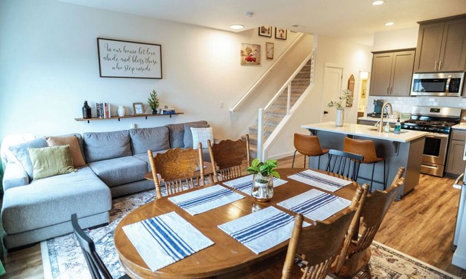Salem House | Modern and Bright South Salem Townhome Getaway with Game Room