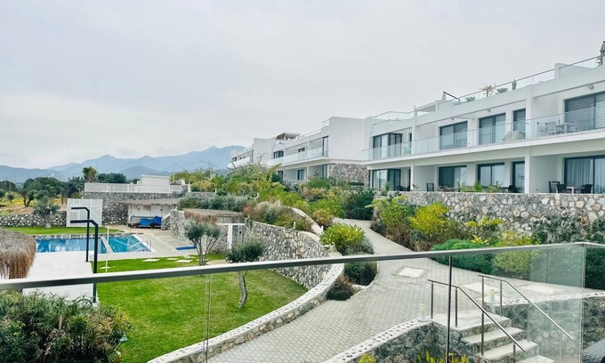 Kucukerenkoy Apartment | Modern and comfortable studio apartment