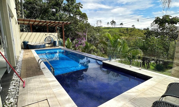 Mogi das Cruzes House | modern and elegant mansion in a privet condominium.
