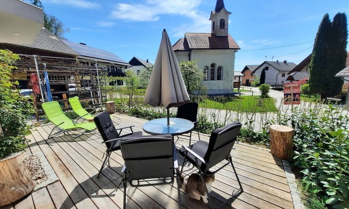 Godic Apartment | Modern and Pleasant Kamnik Apartment with Terrace - One Bedroom Apartment with Terrace