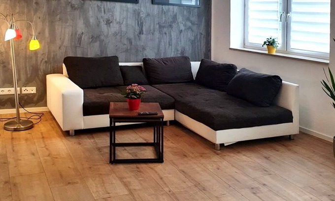 Dohna Apartment | Modern and spacious apartment, with separate access