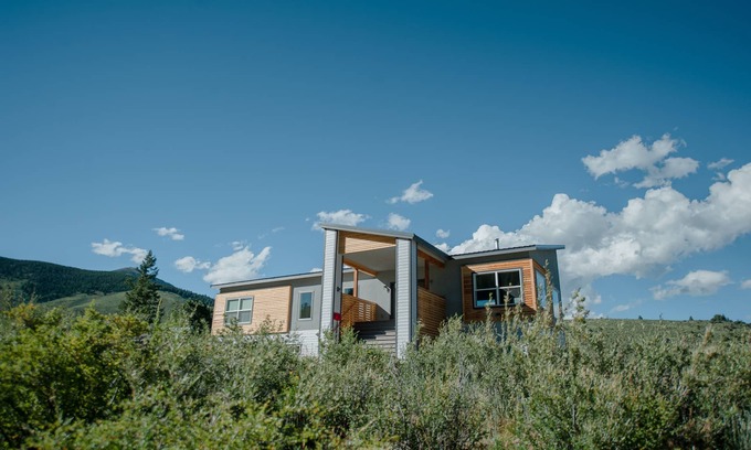 Whitepine House | Modern and Spacious Eco Ski Estate