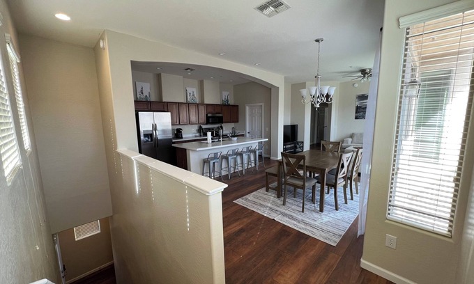 Anthem East Side Condo | Modern Anthem Condo Retreat
