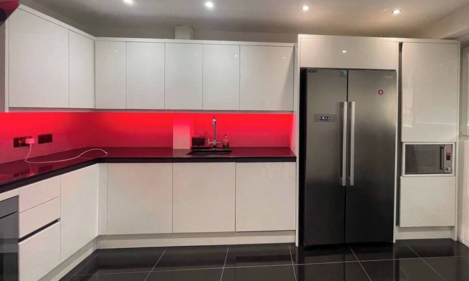 Brownswood Apartment | Modern AP in the heart of London