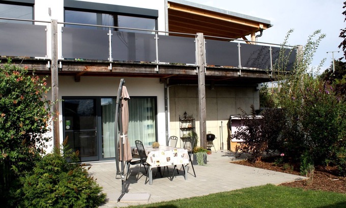 Roetz Apartment | Modern Apartment near Forest in Heinrichskirchen