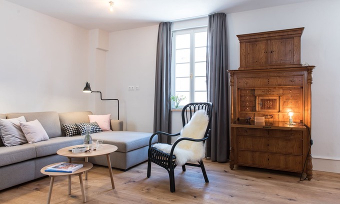 Lahr Apartment | Modern apartment in a listed building, suitable for senior citizens on the ground floor