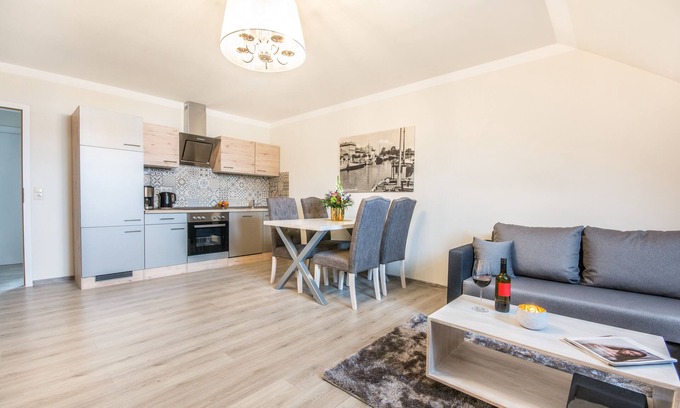 Ueckermuende Apartment | Modern apartment/apartments in a prime location on the market square in the seaside resort Ueckermünde