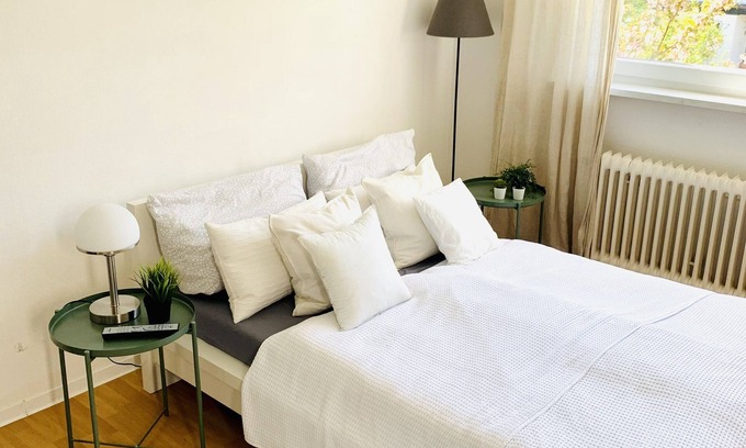 Homburg Apartment | Modern apartment below Homburg University Hospital * renovated bathroom & kitchen *
