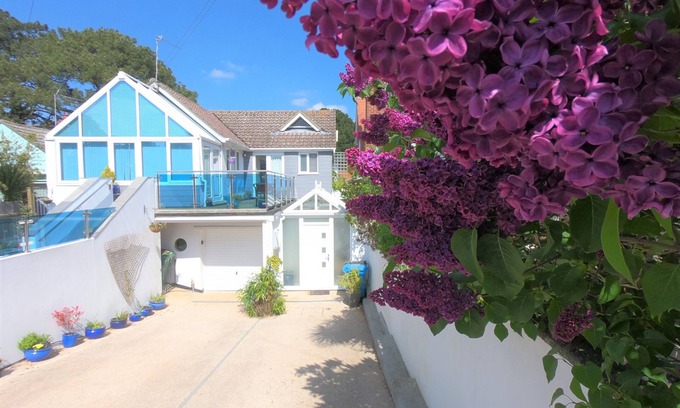 Sandbanks Apartment | Modern apartment on Sandbanks Peninsula, with private garden. (pet friendly)