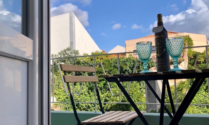 Santa Maria do Castelo e Sao Miguel Apartment | Modern apartment in Torres Vedras centre