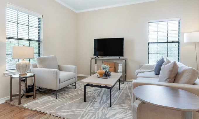 Portland Apartment | Modern Apartment in Prime Location (ID7908X30)