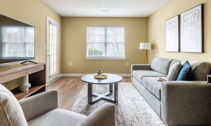 Holly Springs Apartment | Modern Apartment in Prime Location (ID7932X45)