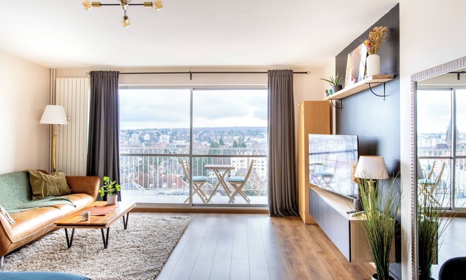 Mulhouse Apartment | Modern Apartment with Panoramic View in Mulhouse – 10th Floor