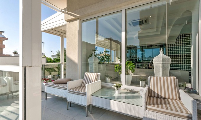 Viserbella Apartment | Modern Apartment with Spa in Rimini Italy
