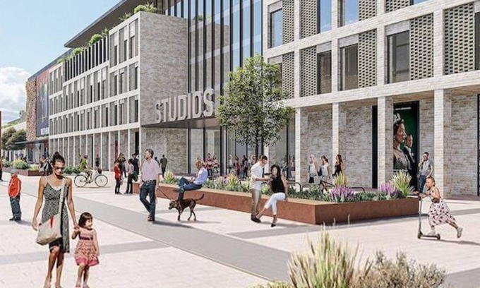 Ashford Apartment | Modern Ashford 2B Apartment (Sleeps 6) Town Centre