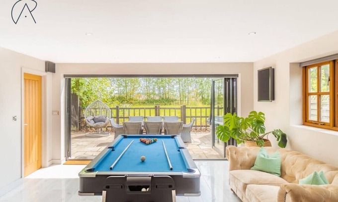 Bray on Thames House | Modern Barn Conversion in Dorney
