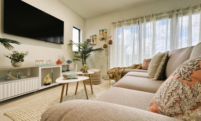 Florida City House | Modern Beach 100 percent Concrete Decor FL Gateway Keys