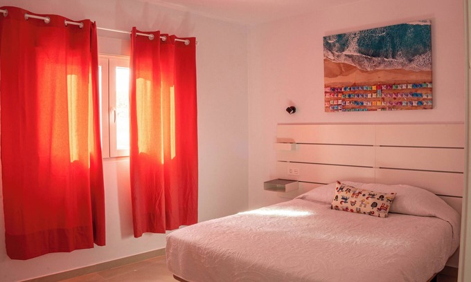 Arrieta Apartment | Modern beachside apartment Punta Mujeres
