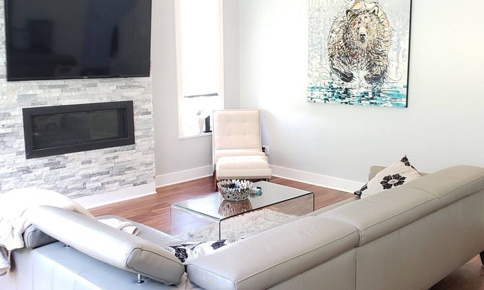 Bear Mountain Resort House | Modern Bear Mountain Getaway