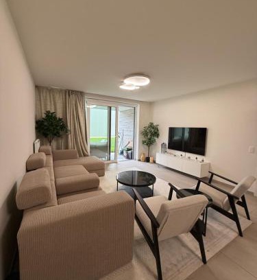 Overbeke Apartment | Modern & Bright 2-Bedroom Apartment with Terrace