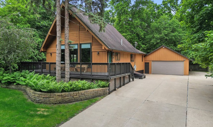 Twin Lakes Cabin | Modern Cabin located near Lake Mary Twin Lakes, WI- Game Room