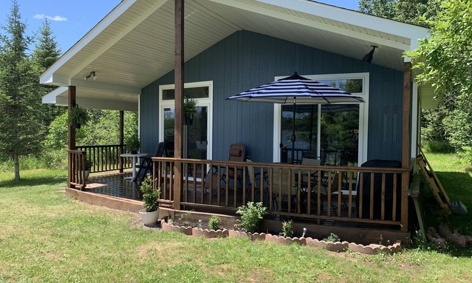 Houghton House | Modern Camp on Portage Lake