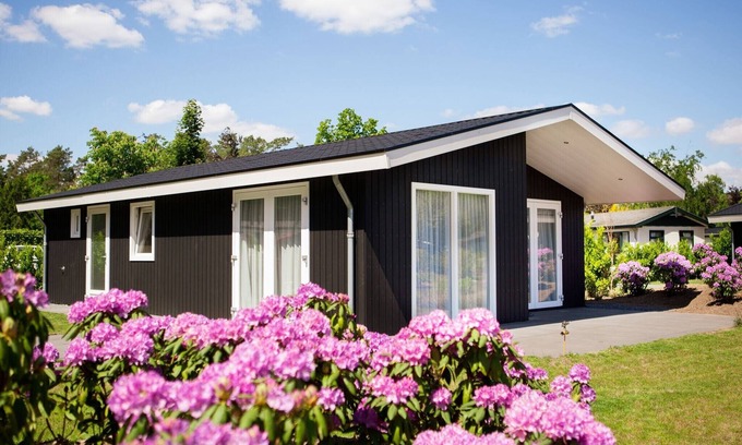 Municipality of Veldhoven Ski Chalet | Modern chalet on the water in the Brabant Kempen