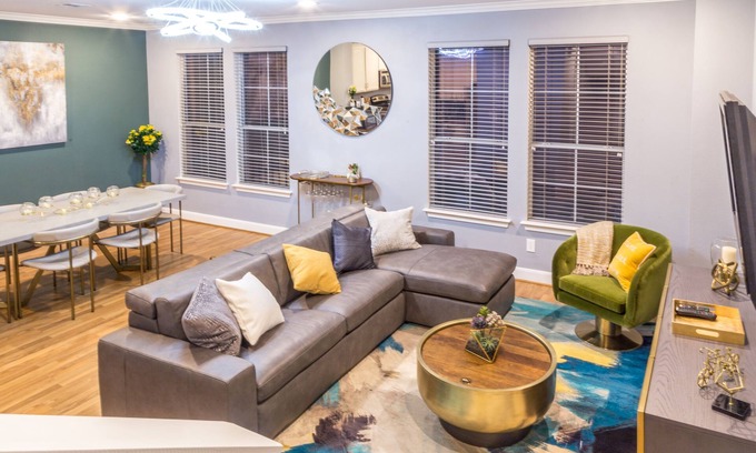 Braeswood Place House | MODERN & Chic Style *WESTELM HOUSE 2* in heart of TX Med Center and NRG Stad
