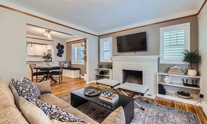 Ericsson House | Modern Classic Stay w/Hot Tub & Fire Pit