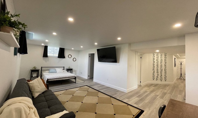 Ilderton Apartment | Modern, Clean and Cozy Brand New Studio Apartment