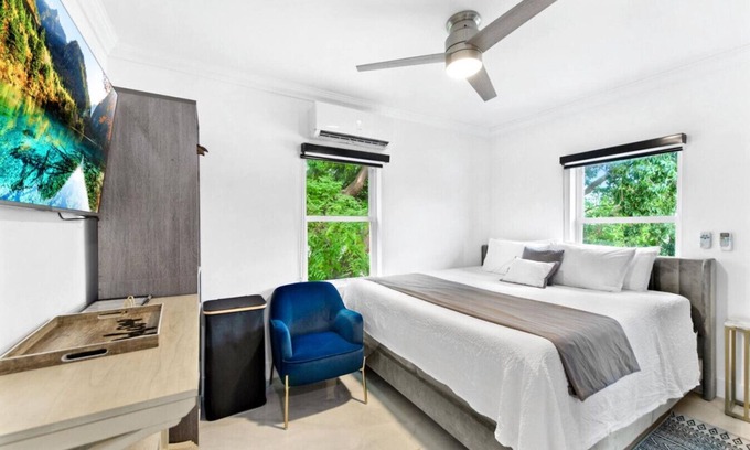 Tavernier Apartment | Modern Coastal Suite | Walk to Beach + Dining