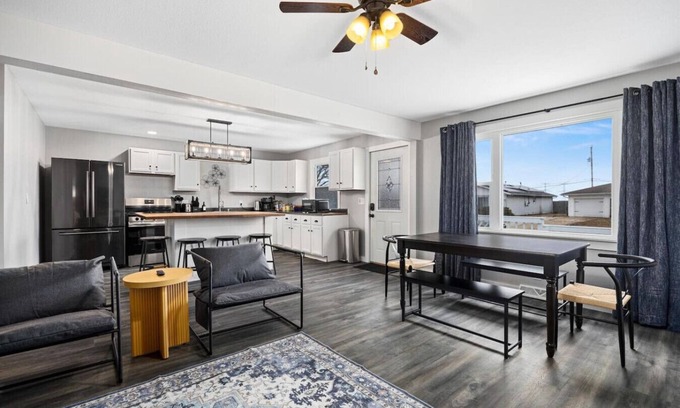 Morton House | Modern Comfort in Morton | Cozy 3BR Home for a Perfect Stay