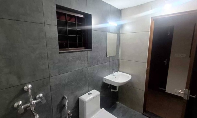 Nedumangad House | Modern Cozy 3 BRDK House