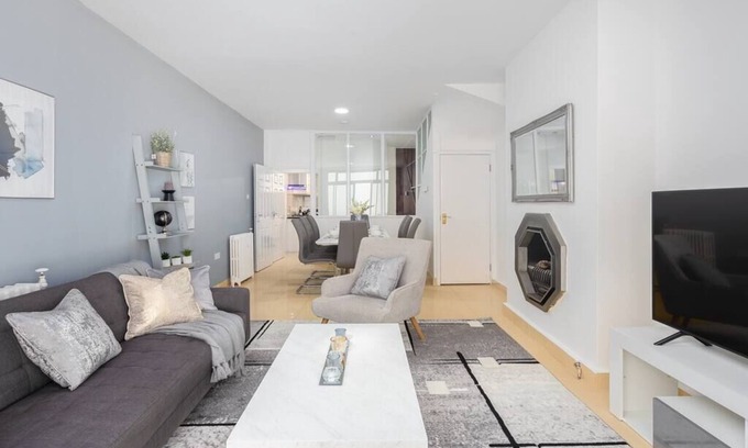 Lancaster Gate Apartment | Modern & Cozy 4 Bedroom House - Queensway Station