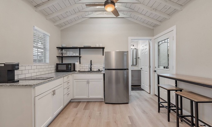 College Station House | Modern Cozy Cove