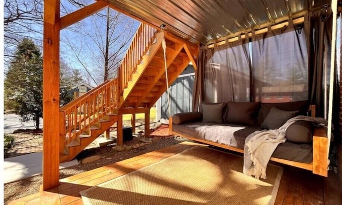 Fletcher Apartment | Modern & Cozy, Minutes to Airport & WNC Ag Center
