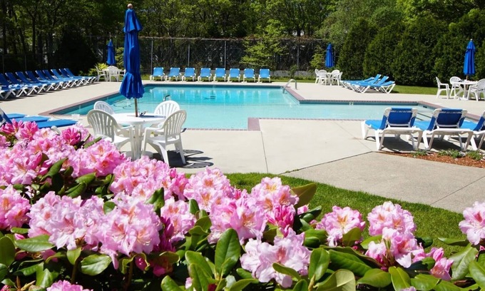 Mashpee Condo | Modern family-friendly Sea Mist Resort w/many amenities close to beaches!