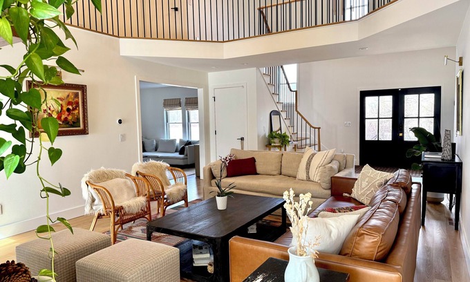 Red Hook House | Modern Farmhouse: Ponds, Barn near Rhinebeck, Hudson & Kingston!