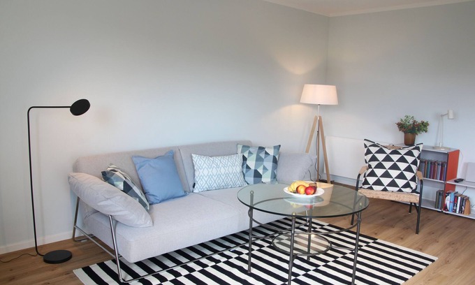 Murnau am Staffelsee Apartment | Modern flat facing south with view over mountains and lake