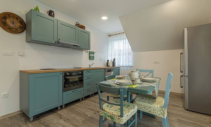 Cerknica Apartment | Modern Flat Mateja, Cerknica, Slovenia